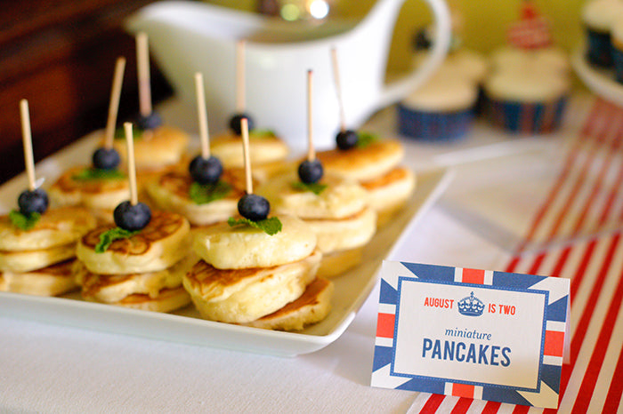 Union Jack Party Table Tent Cards (EDITABLE INSTANT DOWNLOAD)